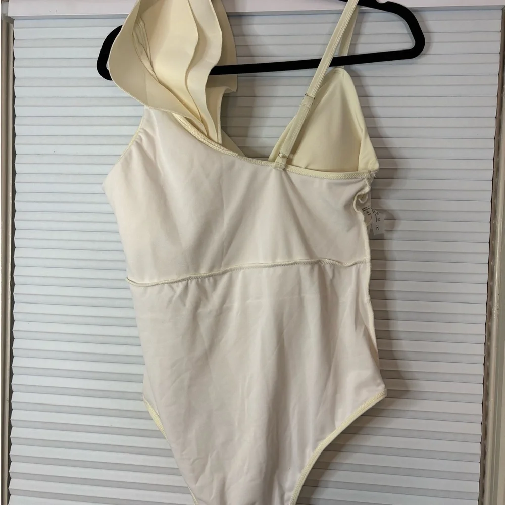 One Shoulder Ruffle One Piece Swimsuit